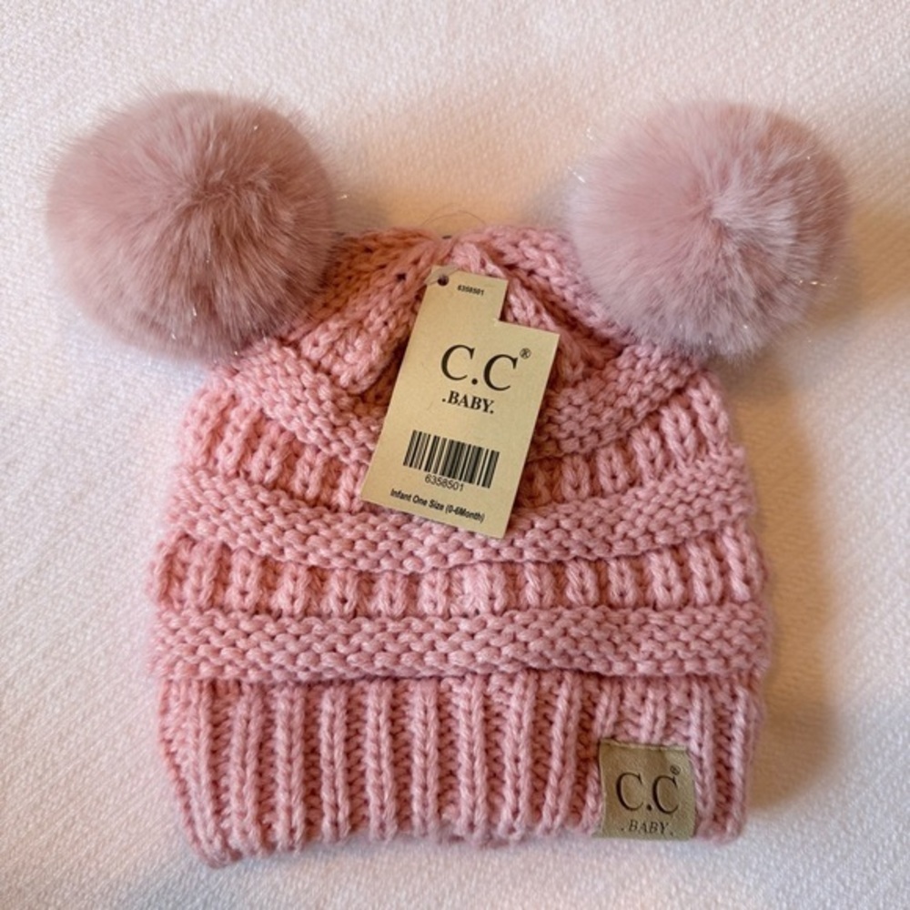 NWT C.C Baby pink knit hat with soft faux fur Pom-Pom’s